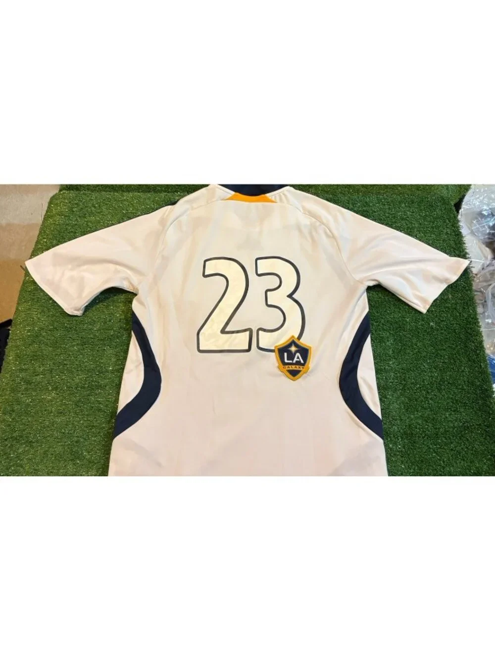 Vintage LA Galaxy jersey mens small white adidas david beckam Y2K soccer retro